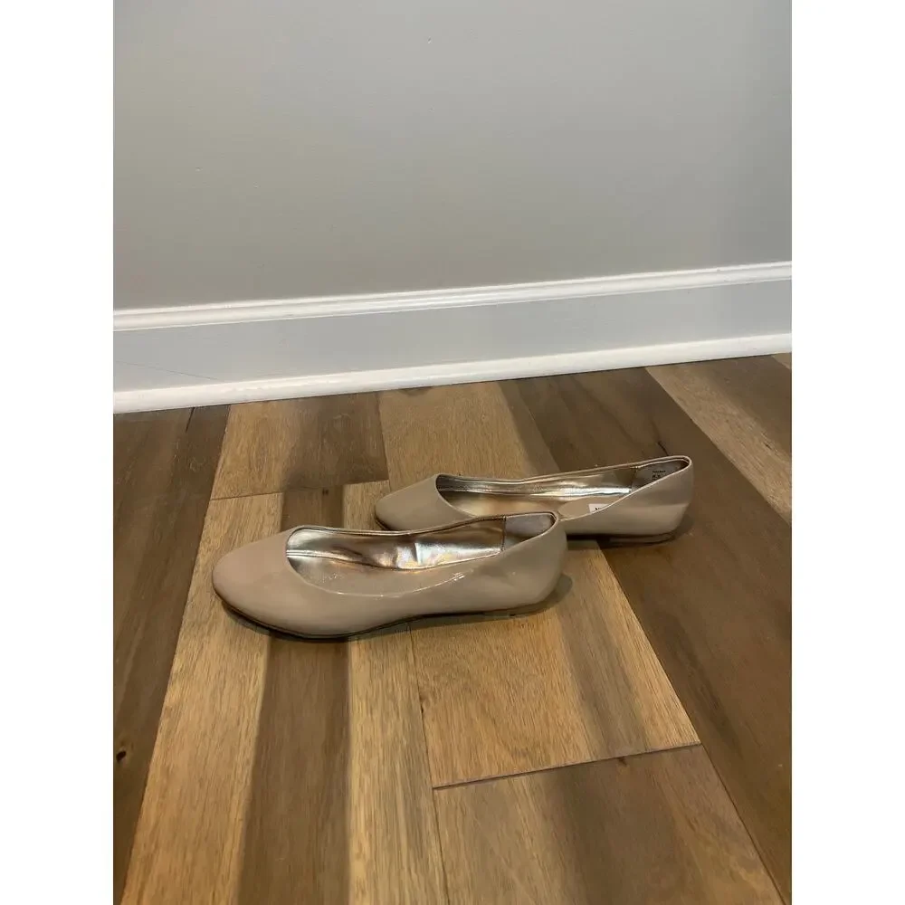 Steve Madden Patent Leather Tan Flats Womens Size 8.5